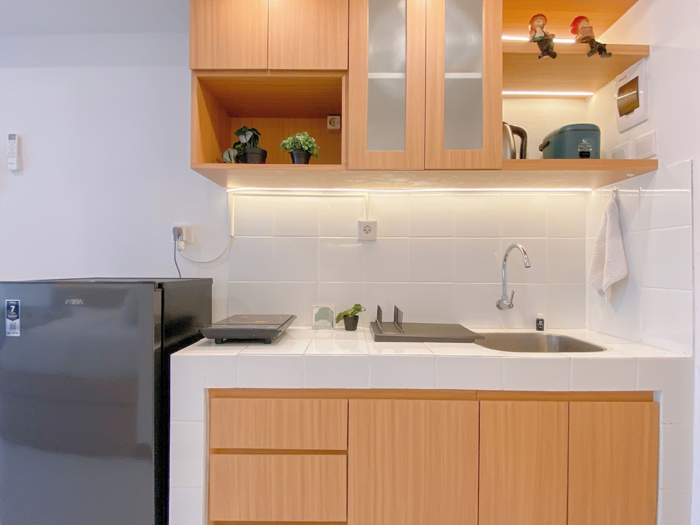 Minimalist And Comfort Studio Apartment Tokyo Riverside Pik 2