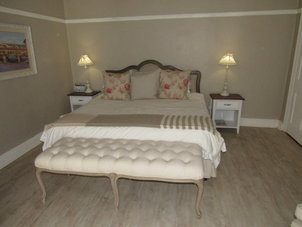 Happy Lands Self Catering B&B