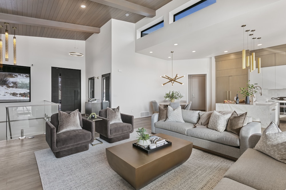 11494 N Ursa Circle- Skyridge 5 Br Home W/ Hot Tub 5 Bedroom Home