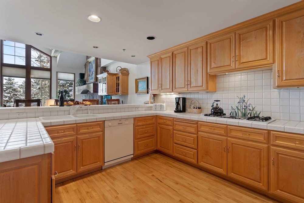 Stag Lodge at Deer Valley Resort - Three Bedroom Residence with Spa #5 3 Condo