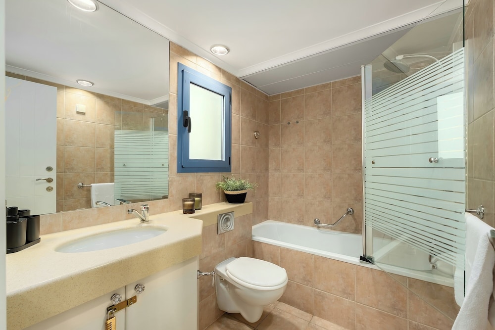 Royal Park Apt Resort by Sea N Rent