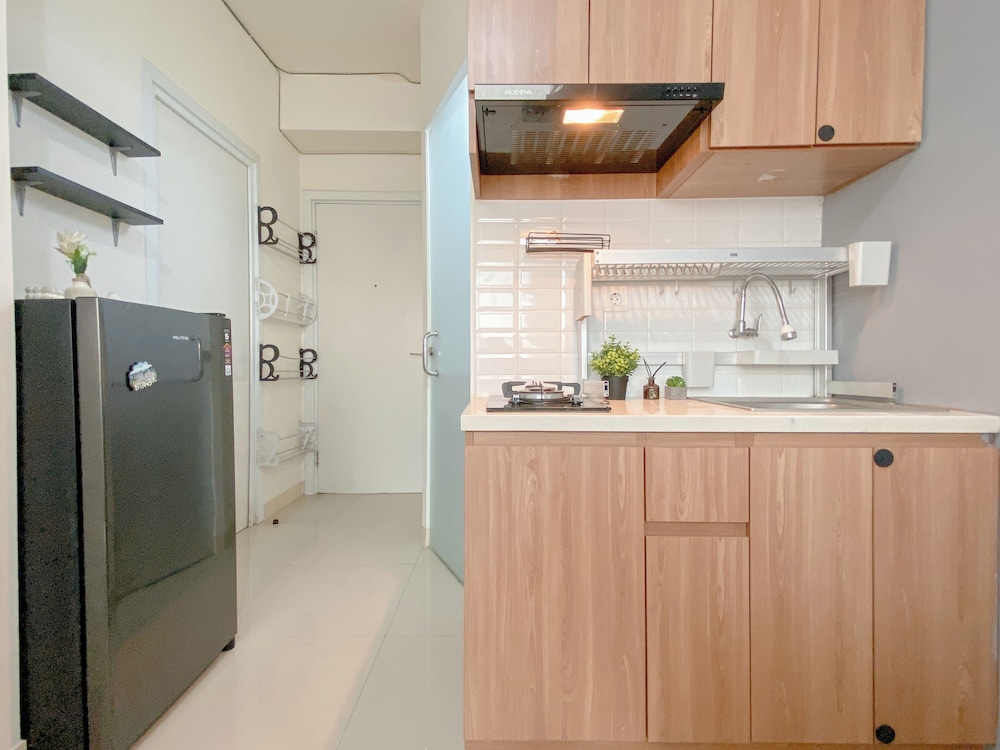 Compact 2Br Apartment Direct Access To Mall At Green Pramuka City