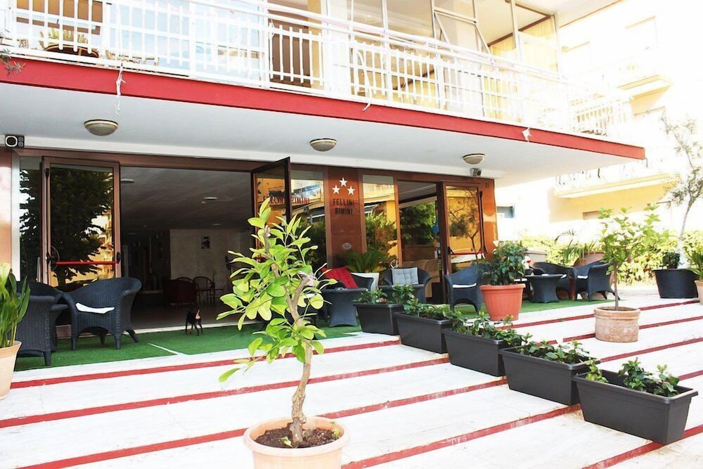 HOTEL FELLINI