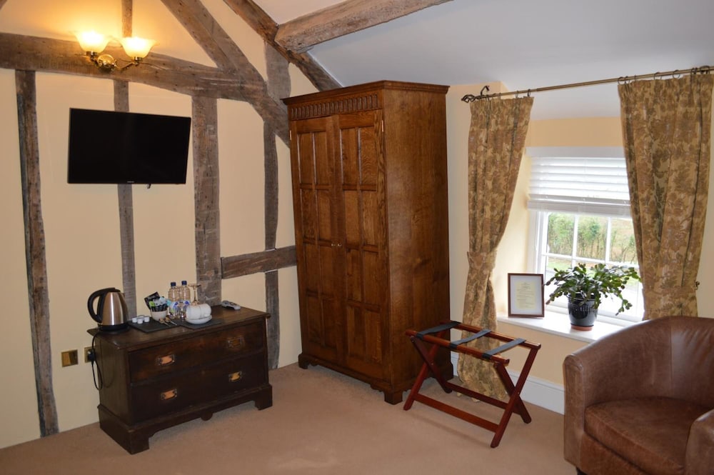 The Brigands Inn