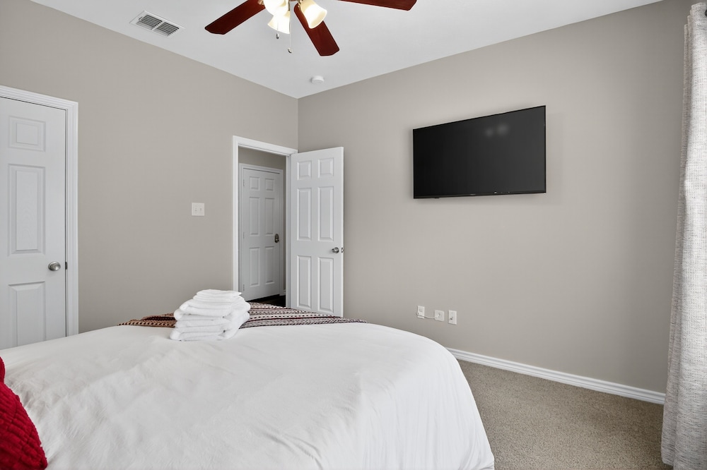 Game Day Getaway Near Texas A&m 4 Bedroom Home