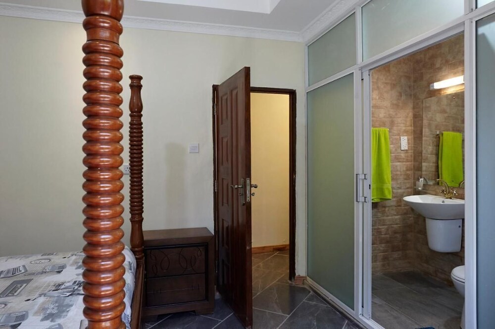JKIA Boutique Inn