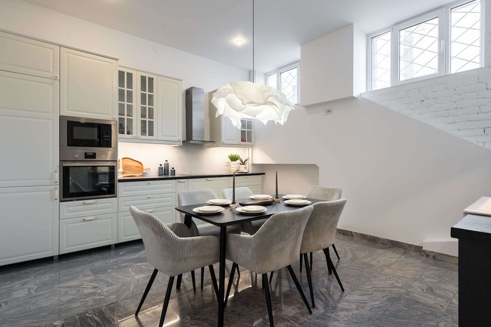 Stunning 3BR Apartment in Bucharest