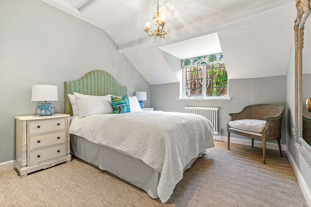 Honeypot Cottage - From 500 Per Night