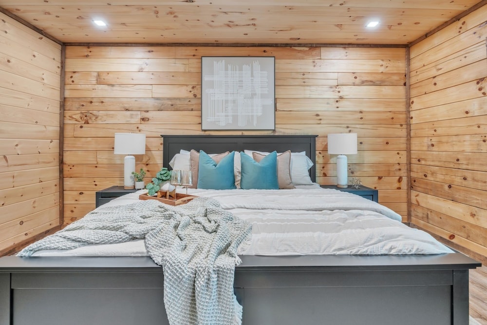 Er62 - Smoky Splash Getaway 3 Bedroom Cabin