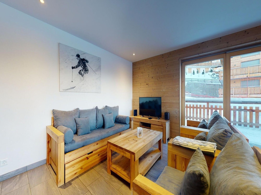 Les Mayens MB 001 - Luxury Apartment 8 Pers