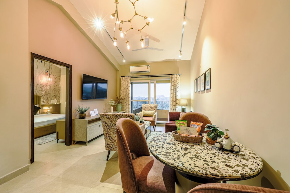 Alaya Stays Veera Serina 3 BHK with Pool
