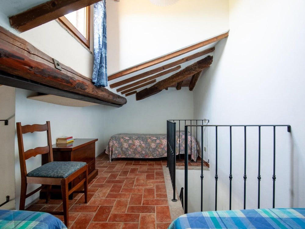 Apartment in Tuscany With Pool & BBQ