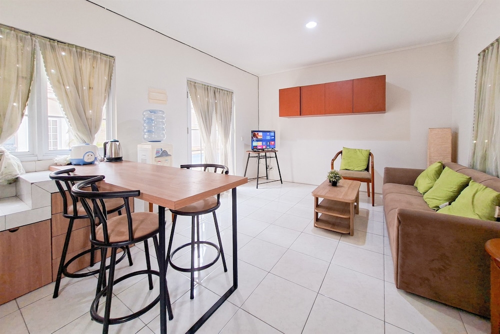 Modern 4Br Apartment At Guest House Vanya Park