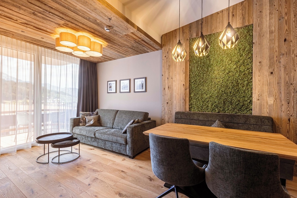 Zillertal Suites Fügen by ALPS RESORTS