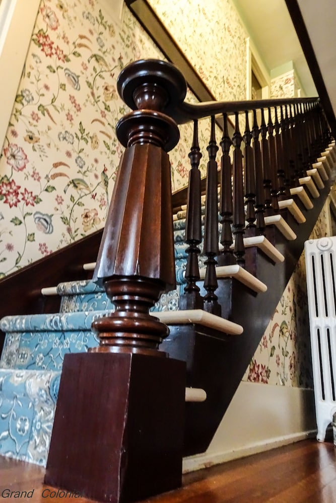 Grand Colonial B&B