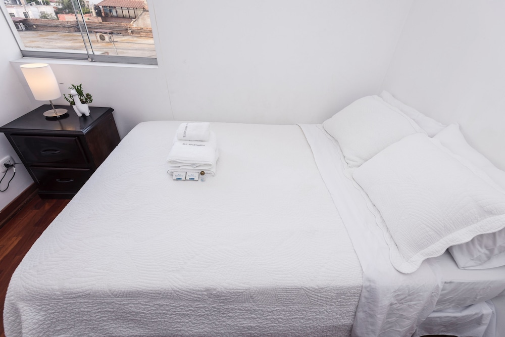 ALU Apartments - Miraflores Boardwalk