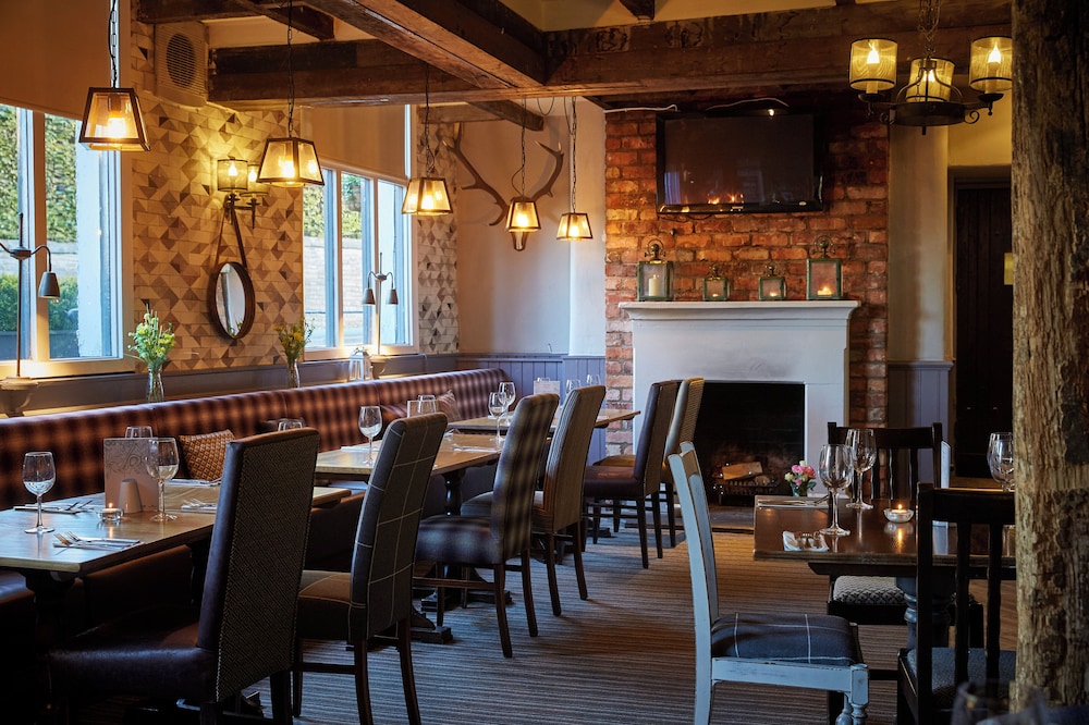 De Trafford Hotel by Chef and Brewer Collection