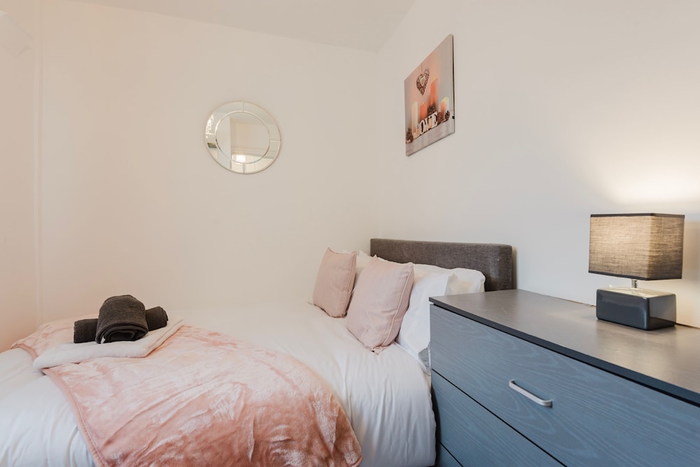 Spacious 3-bed House Didsbury Manchester