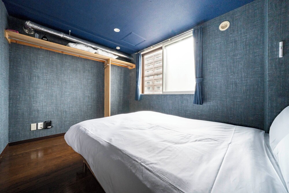 SILK COURT 301