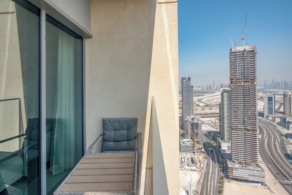 PVH - Elevated 1BR - Burj Royale