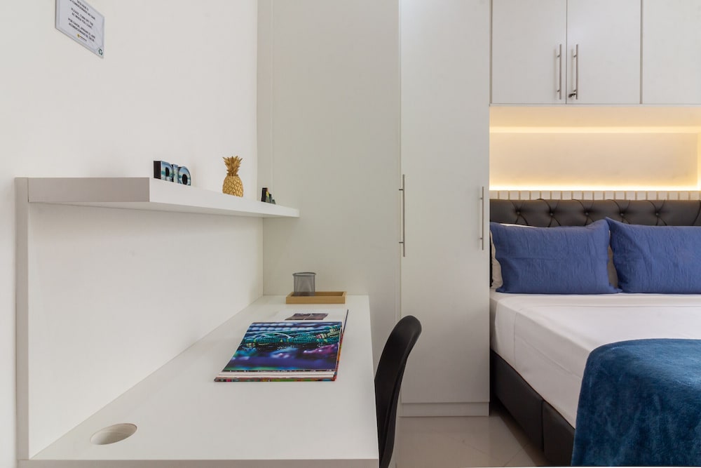 Just a few Steps From Copacabana Beach Pf512