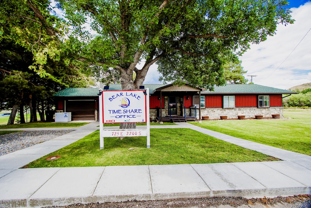 Multi Resorts at Bear Lake view 3