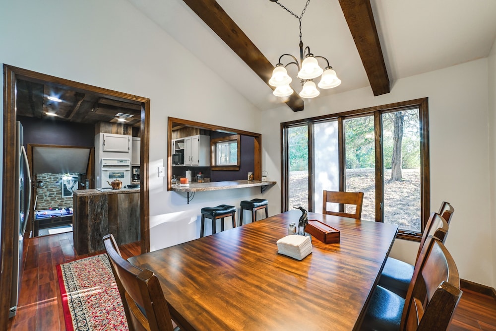 Dog-friendly Kentucky Lake Home w/ Game Room!