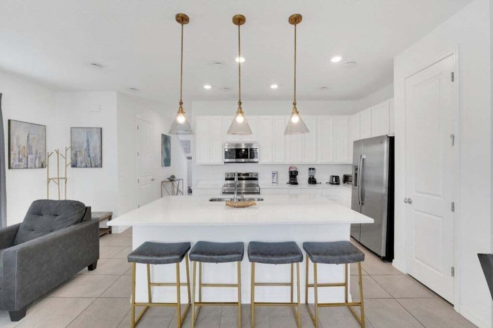 3 Beds 3 Baths Cozy Town Home 3 Bedroom Townhouse