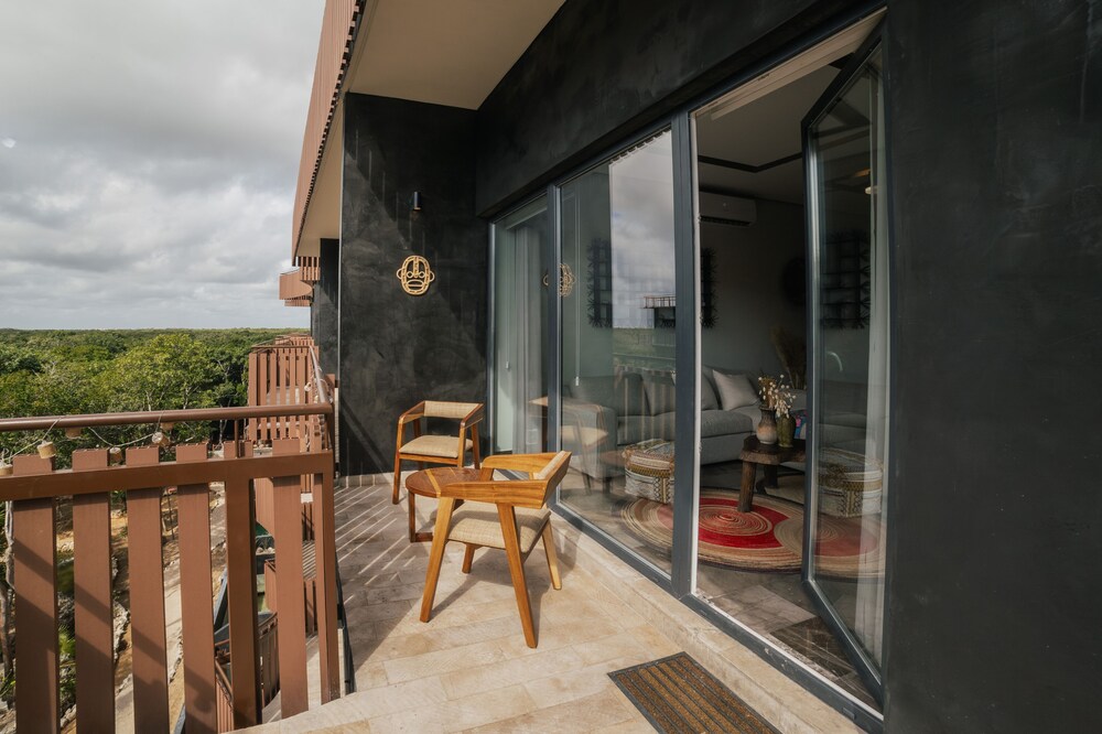301D Amira Two Bedroom By Sandy powerful view 4
