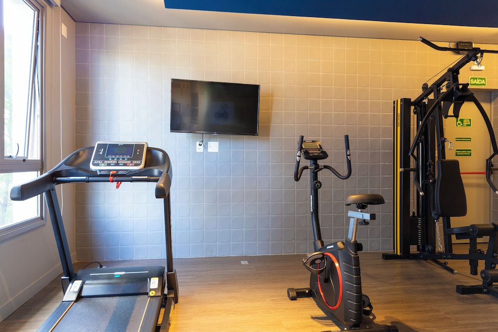 Modern, fully equipped, and well-lit with AC and gym