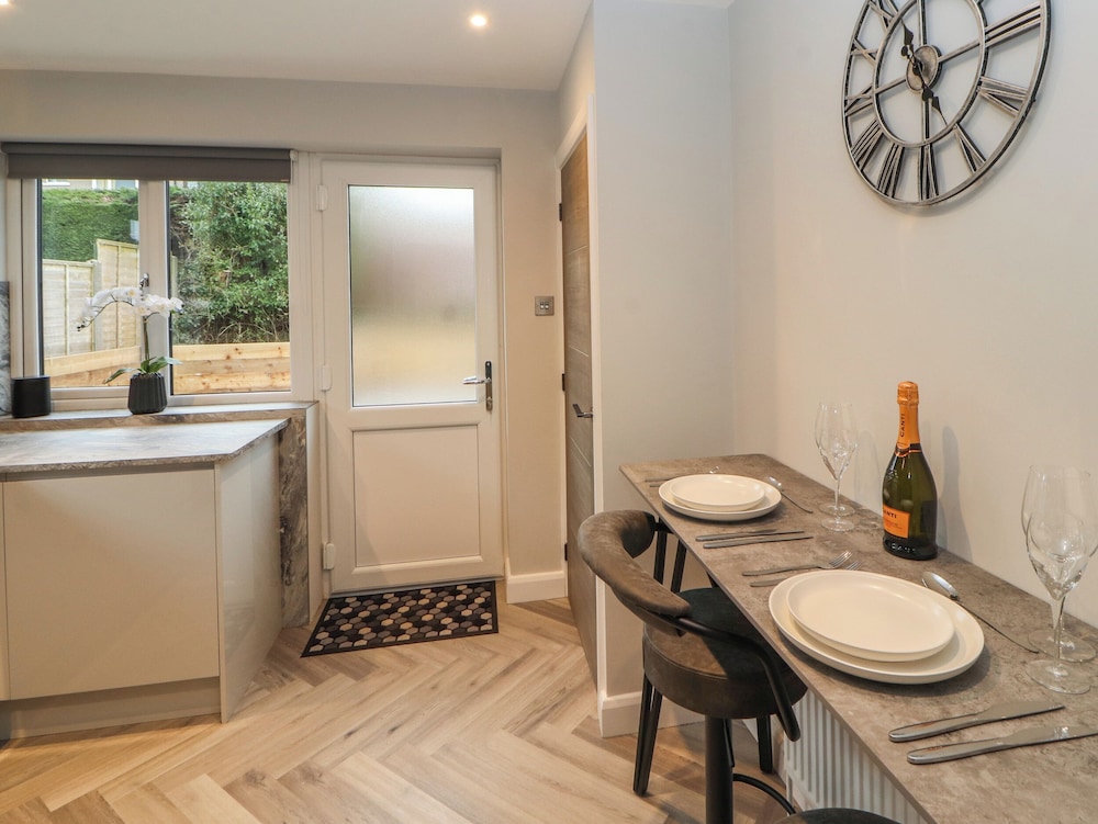 12 Merefell Road