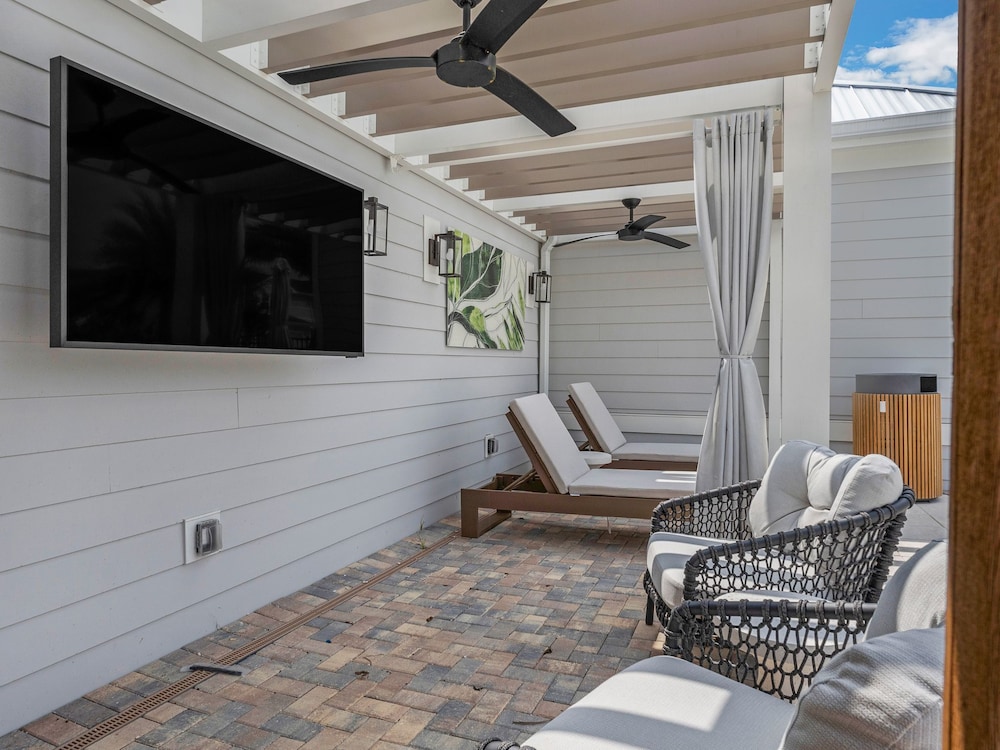 Landing Townhomes Davenport - Image 2