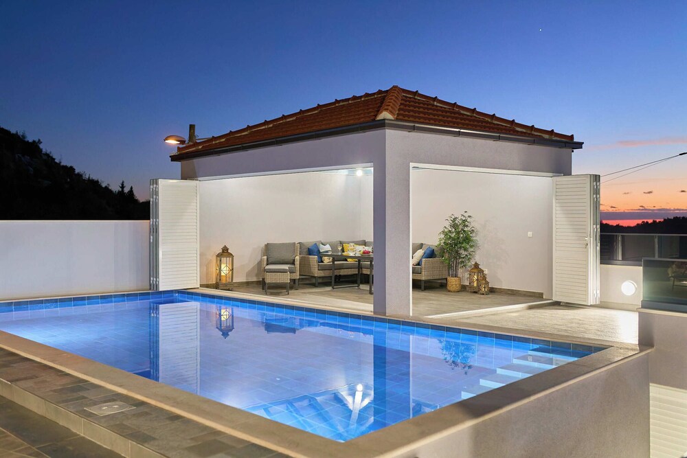 Hedera Estate, Villa Hedera XVI