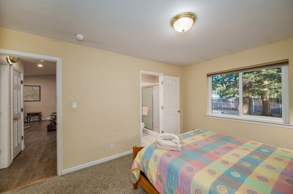 1821 Arrowhead 2 Bedroom Home