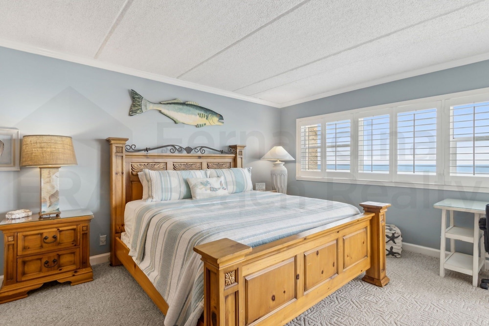 667 Amelia By The Sea 3 Bedroom Condo