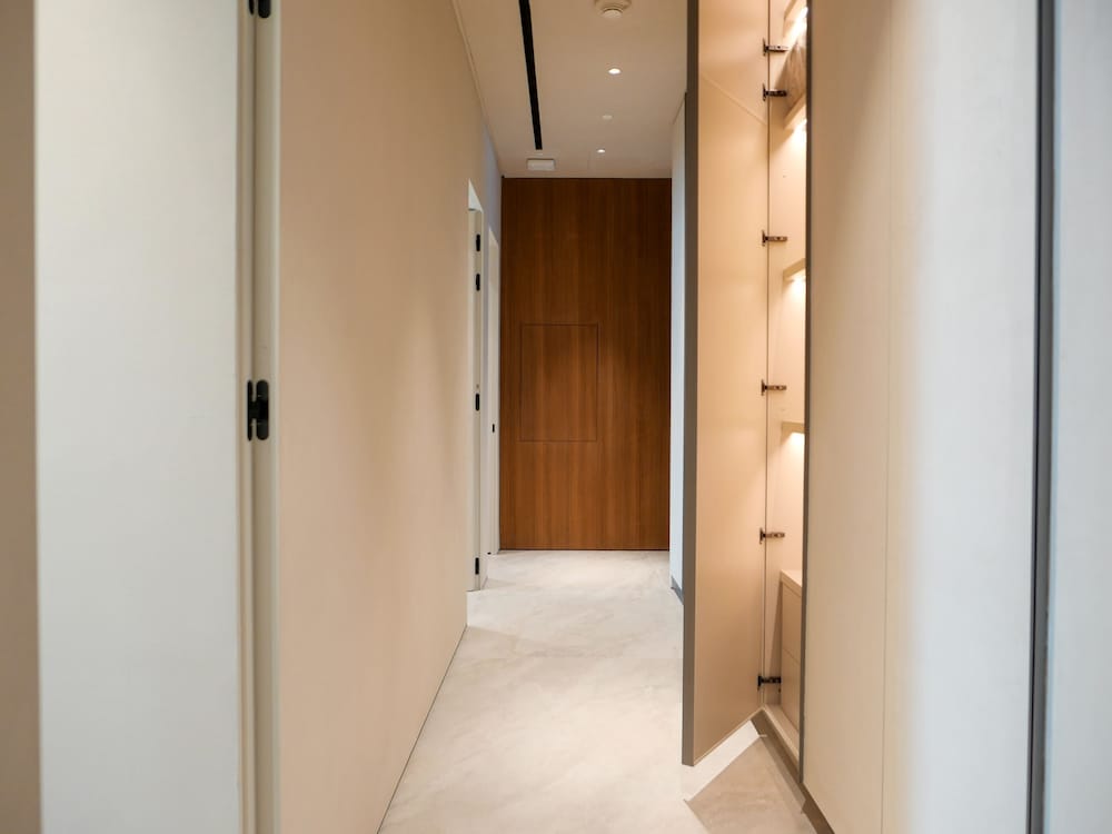 High End 4BR Penthouse With Private Pool and Skyline Views