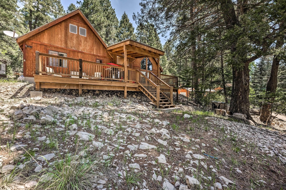 Peaceful & Private Cloudcroft Cabin With Deck! view 4