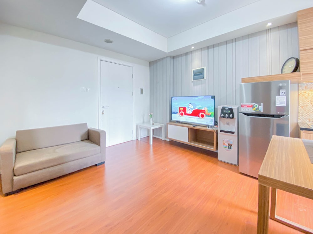 Cozy and Simply 2BR Apartment at Parahyangan Residence