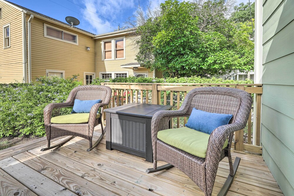 Historic Galveston Hideaway, Walk to the Beach!