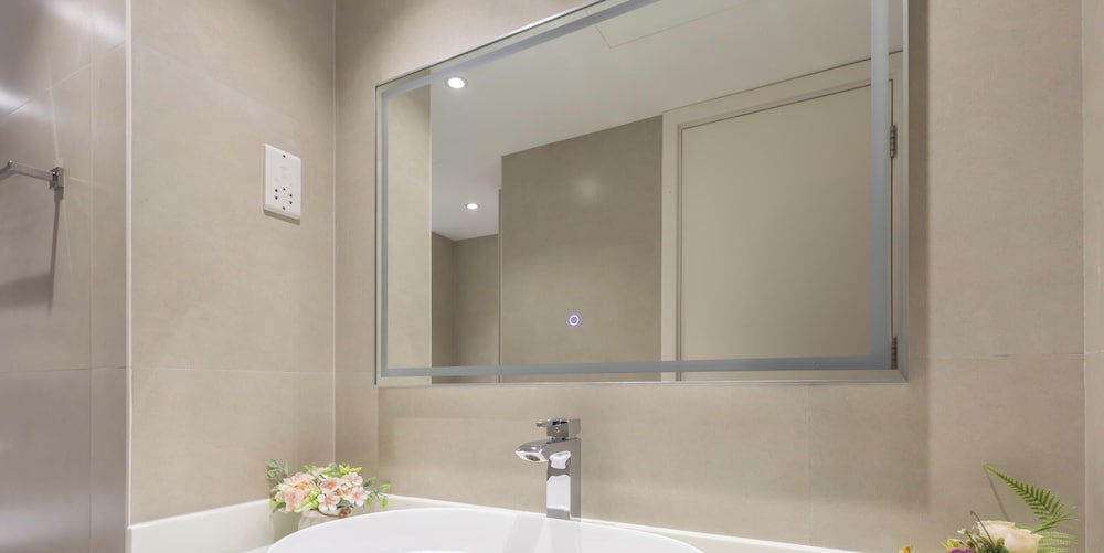 LUX The Serene Springs Villa 2