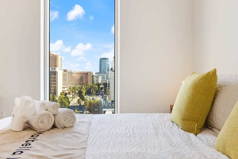 @ Marbella Lane - Grand 2BR w/ Beach & Ocean Views