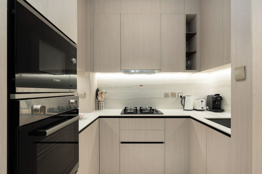 PVH - Sleek 1BR - Pearl House 1
