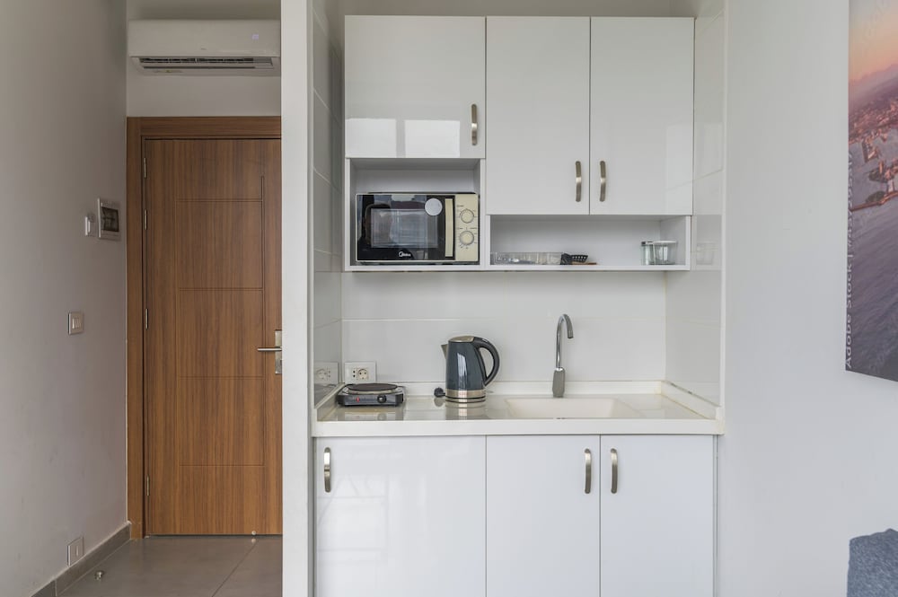 Gate 9 Tower -Studios & Apts Mar Mikhael