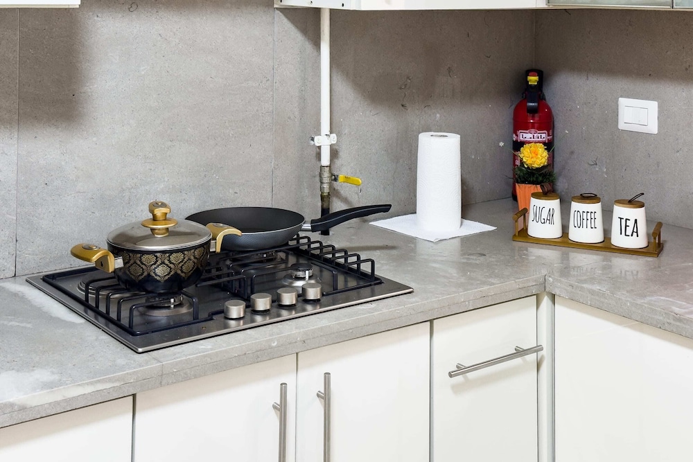The Classic Contemporary Apartment, 2bdr