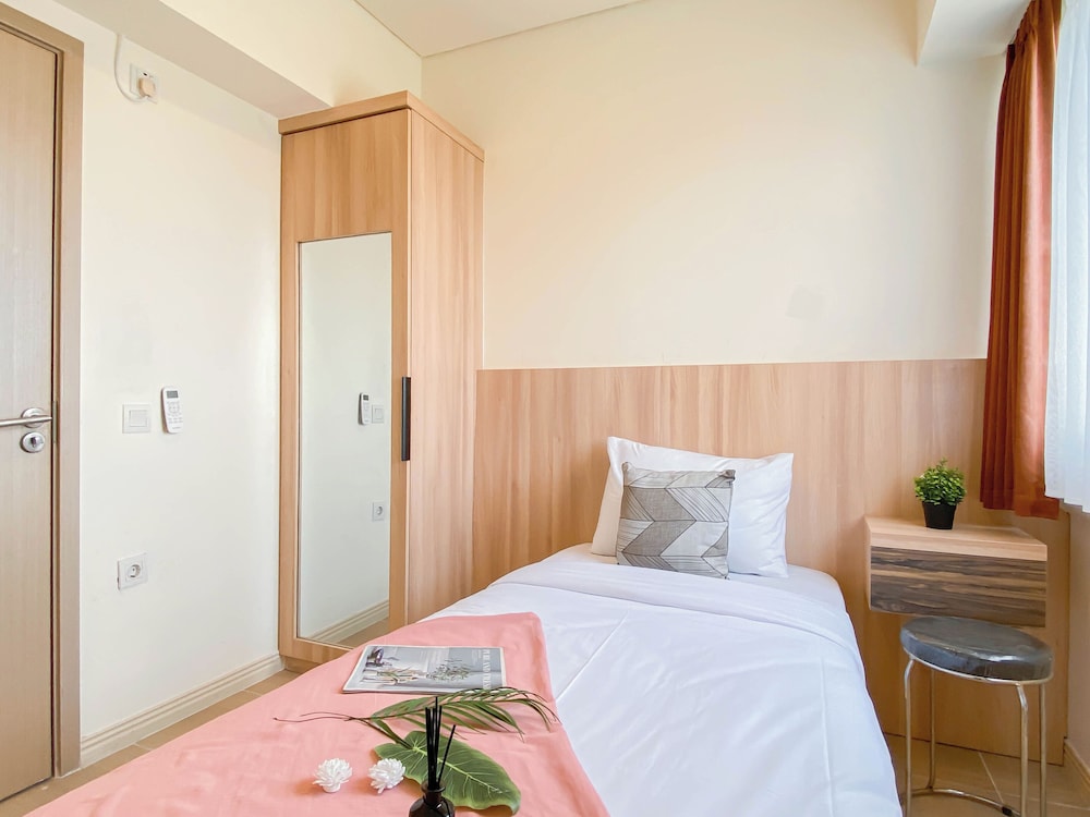 Restful 3Br At Meikarta Apartment