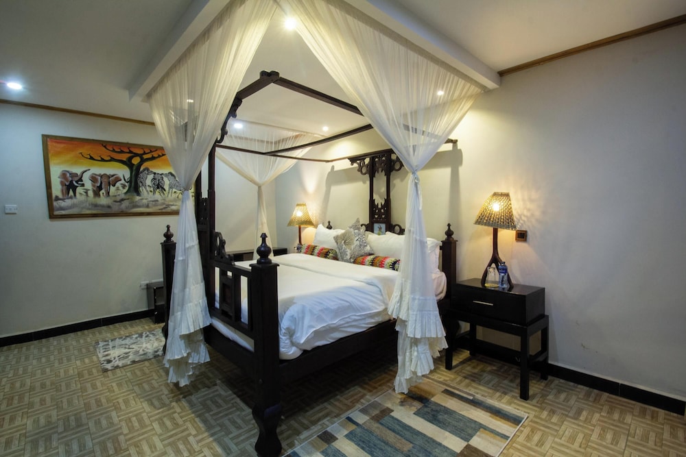 Saba House & Lodges
