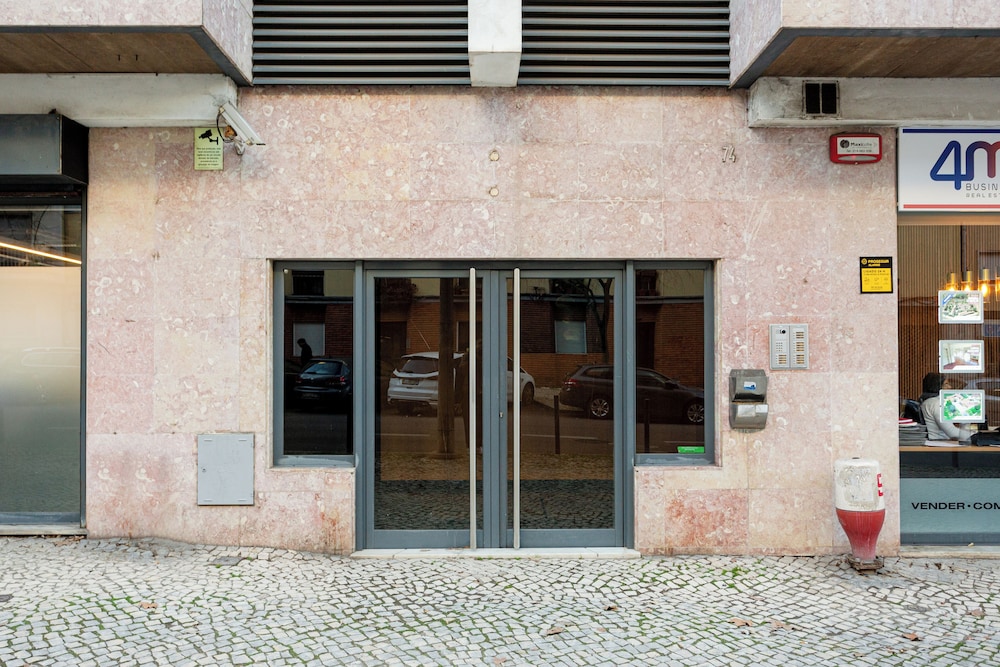 Elegant Flat in Benfica