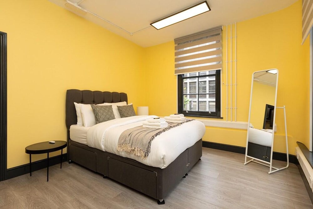 1 Bed-sleeps 4-aircon-city Centre