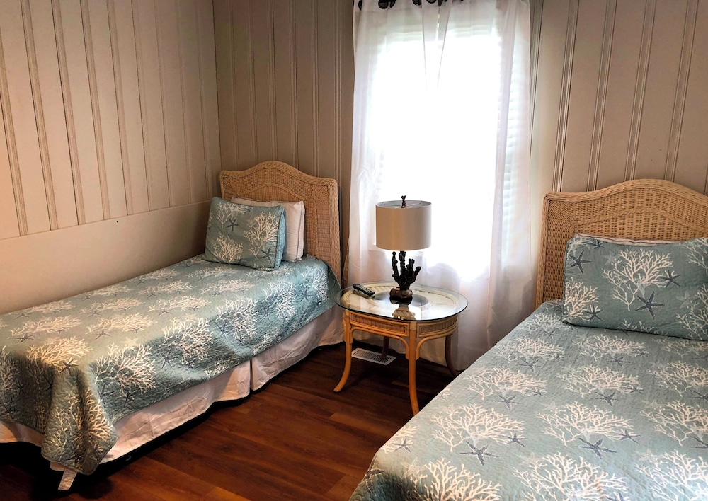 The Playhouse by Topsail Realty