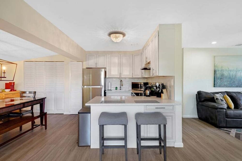 Fort Lauderdale Vacations - Yellow House in Davie - Property Image 24